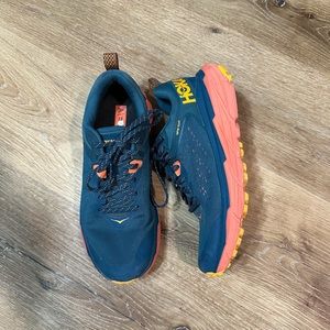 Hoka Tennis shoe women’s size 7.5